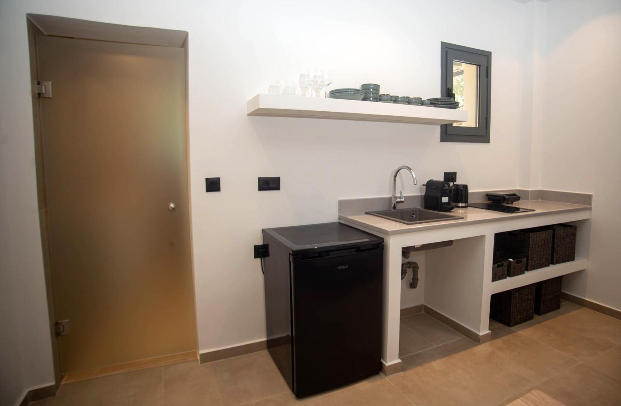 Marea Luxury Suites - Tramontana Koríthion Exteriör bild