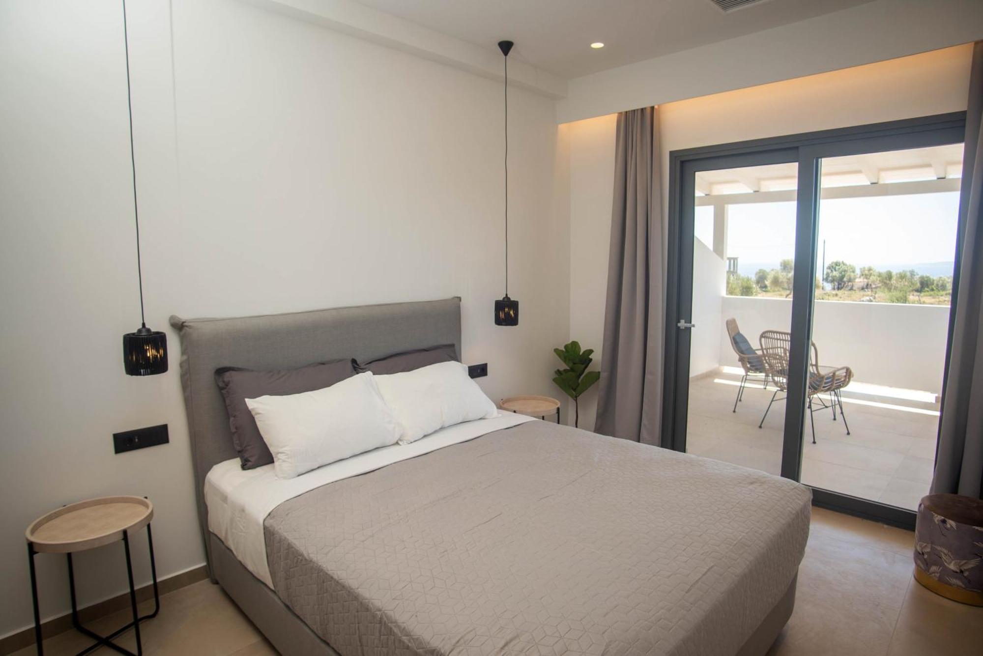 Marea Luxury Suites - Tramontana Koríthion Exteriör bild